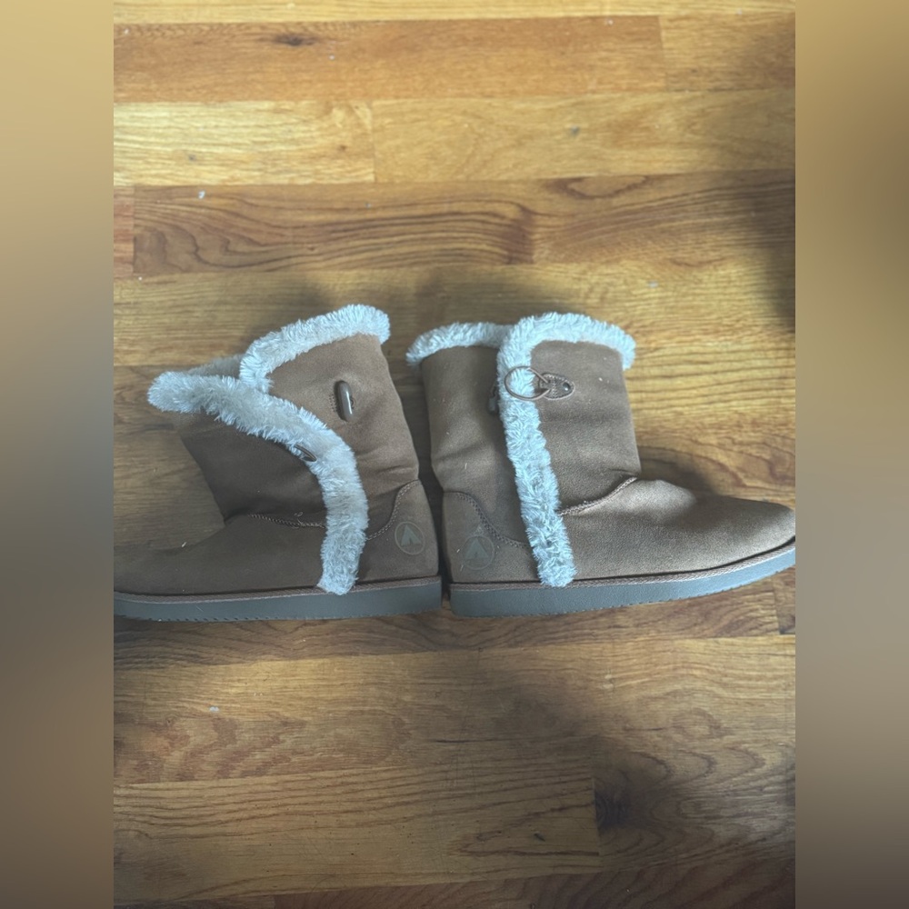 Woman boots airwalk size 9